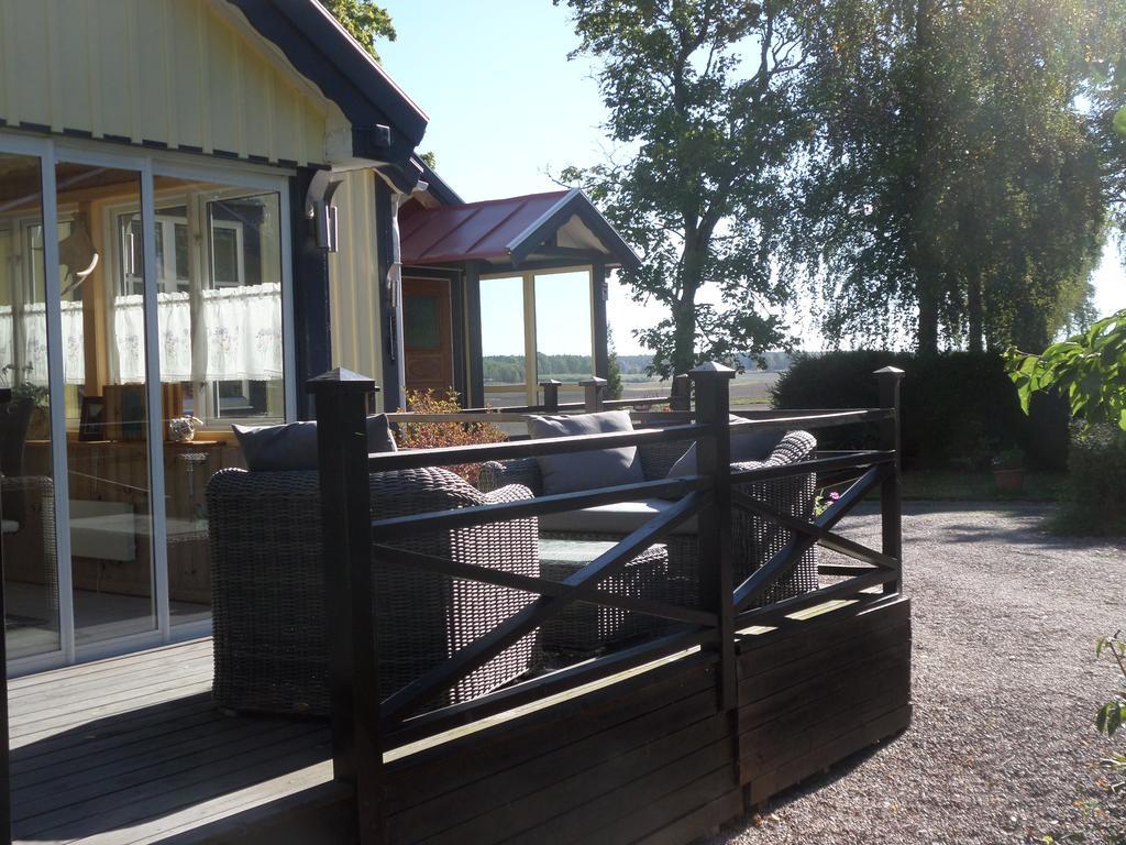 Skogis Bed & Breakfast Katrineholm Exterior photo